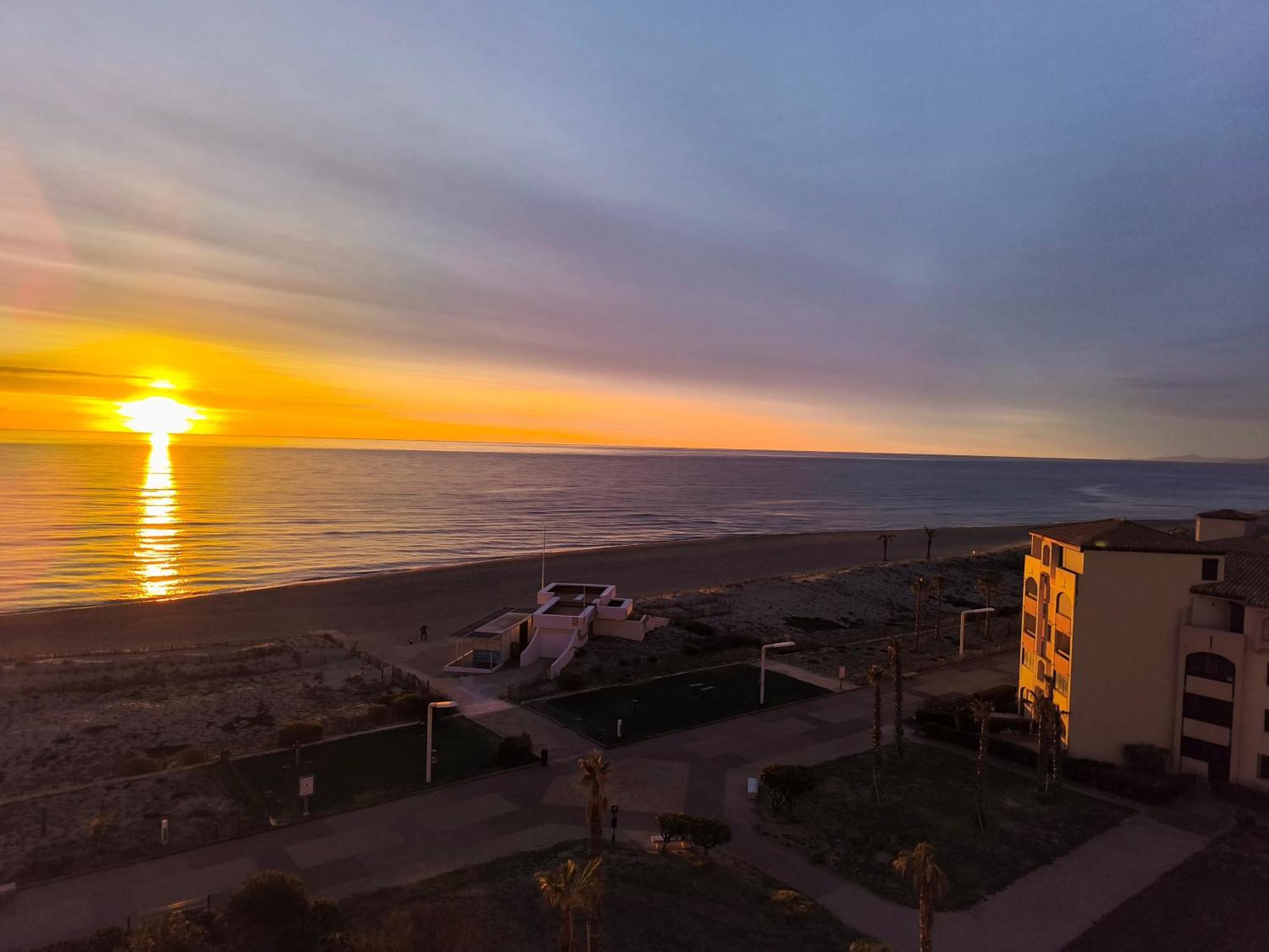 Appartement De Vacances - Splendide Vue Sur Mer, Parking Prive Le Barcarès المظهر الخارجي الصورة